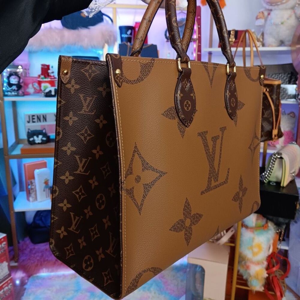 Louis Vuitton Monogram Canvas Leatber On the Go MM Size